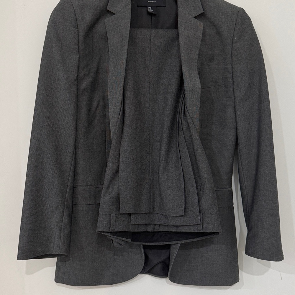DEAL 🚨 Grey Charcoal Blazer 34R + Brooks Brothers Gray Suit Pants 16/30 Good